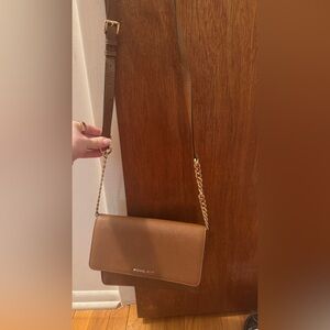 Elegant Brown Leather Michael Kors Shoulder Bag